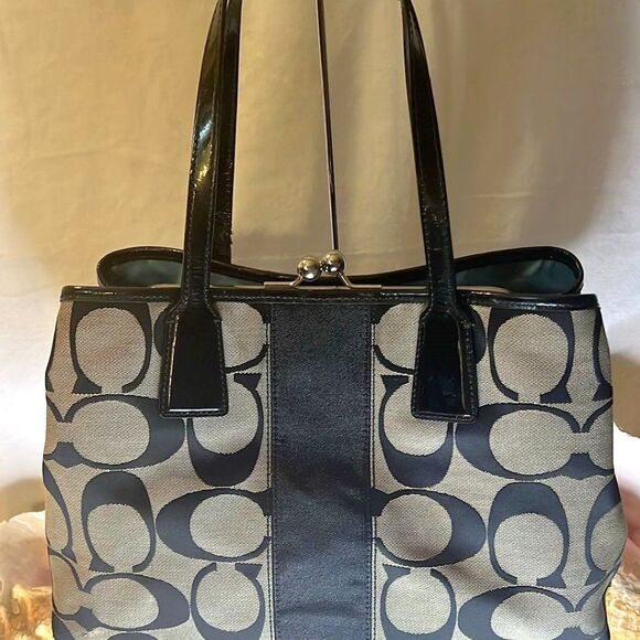Coach Black Signature Kiss Lock Strip Carry All Satchel - GUC - Picture 2 of 9
